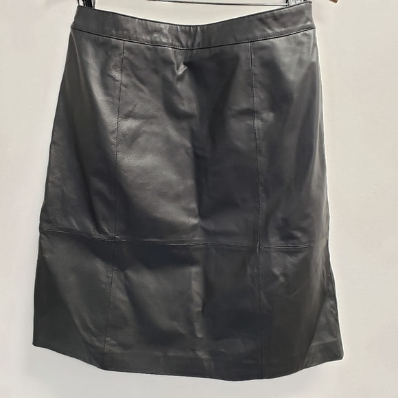 Liz Claiborne Black Leather Skirt Size 8 - Picture 1 of 6
